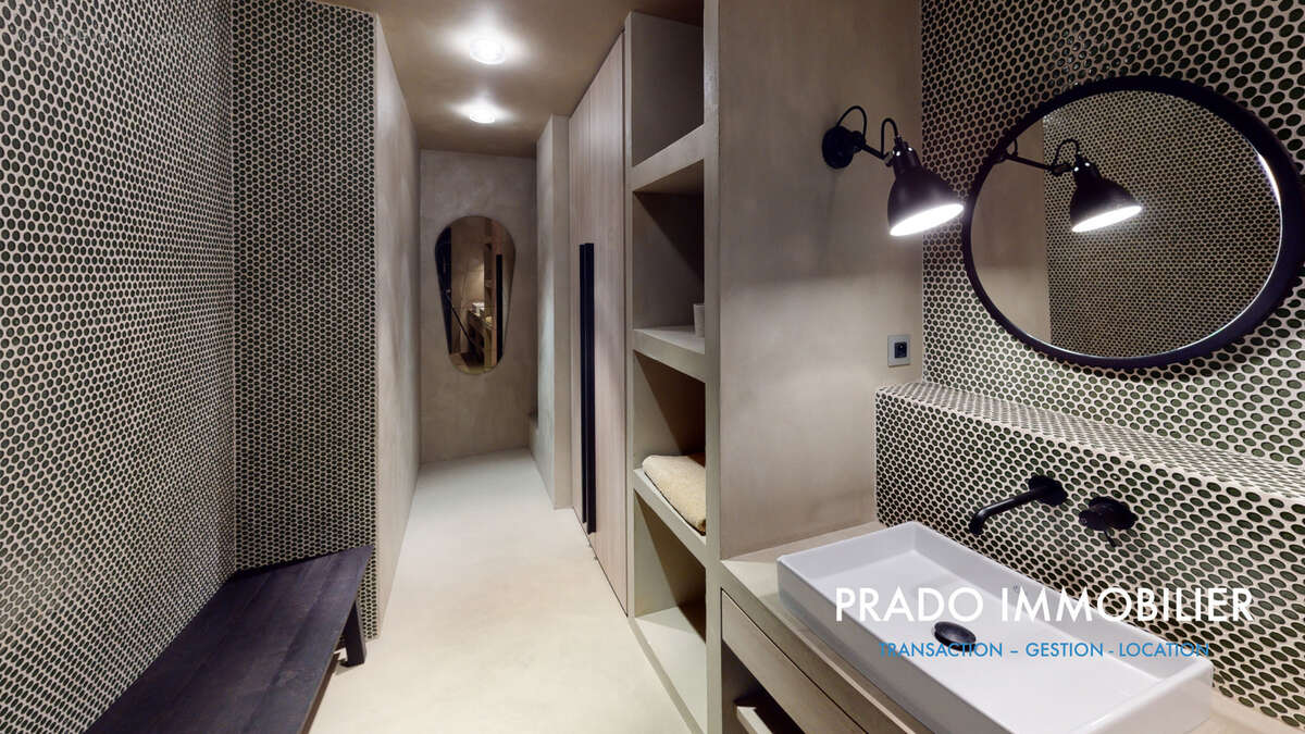 Appartement à MARSEILLE-1E