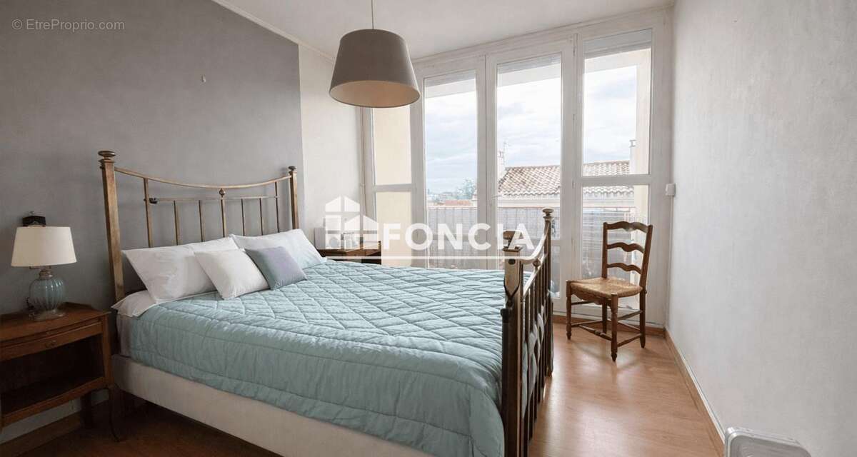 Appartement à VILLENEUVE-LES-AVIGNON