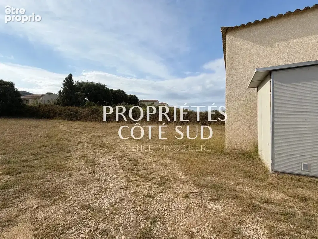 TAVEL terrain constructif 1500 m2 + hangar - photo 2