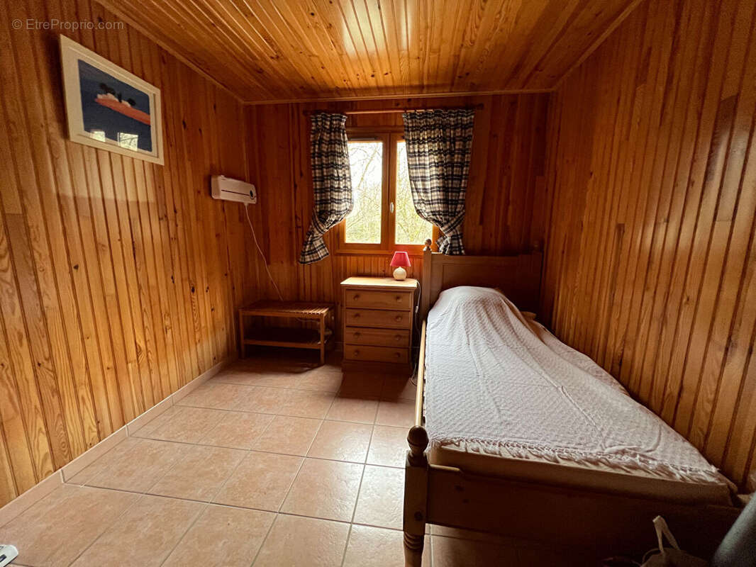 Maison à LACHAPELLE-AUZAC