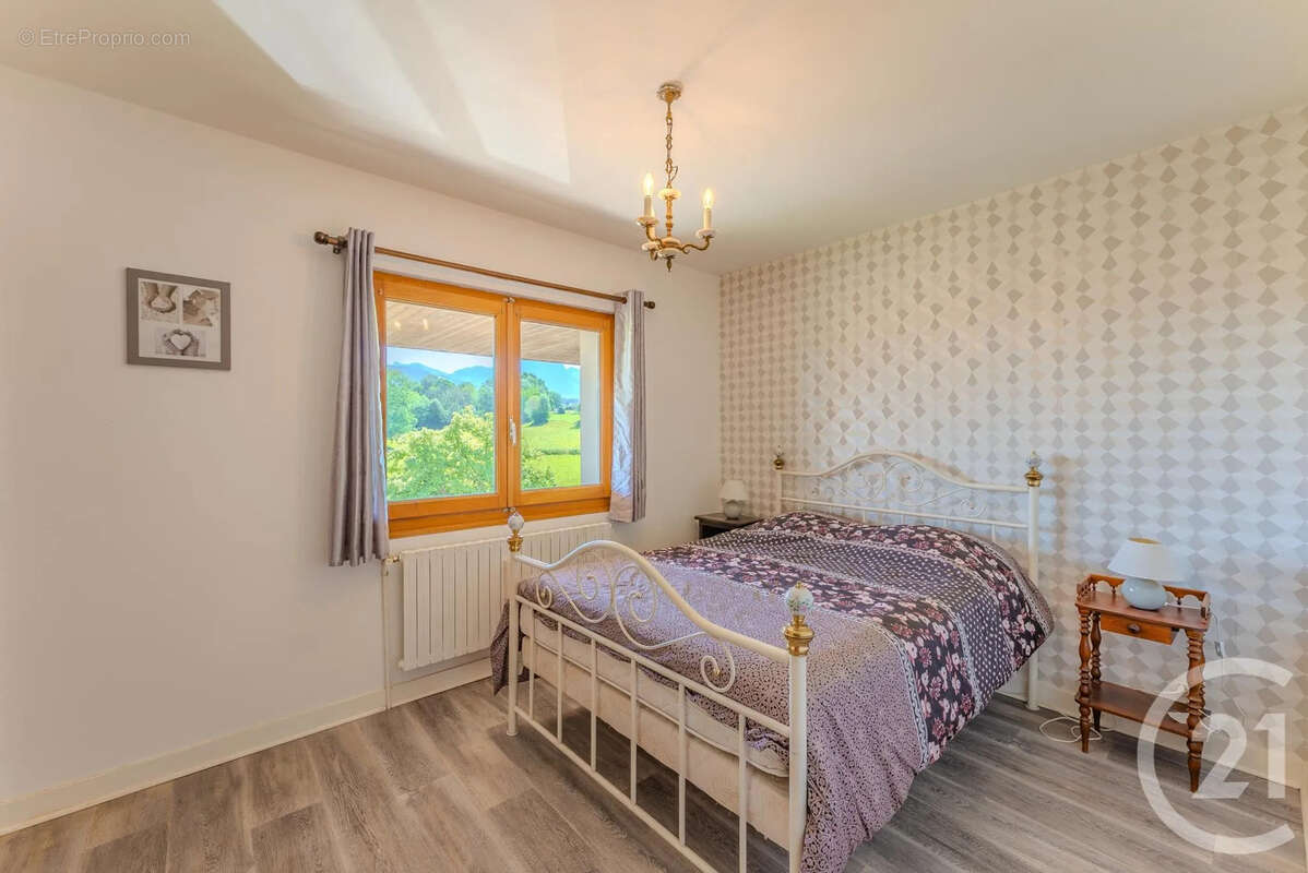 Maison 203 m² à Saint-Paul-En-Chablais  - photo 9