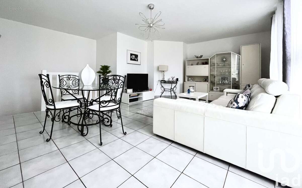 Photo 4 - Appartement à LE PLESSIS-ROBINSON