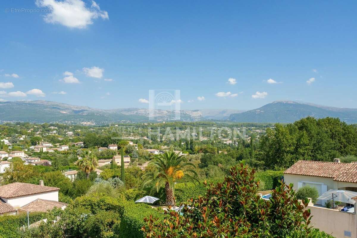Élégante demeure provençale à quelques pas du village - photo 2