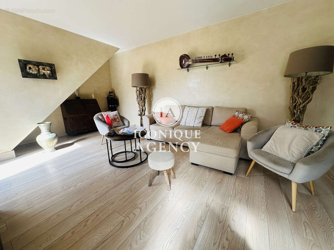 Maison à MOUGINS