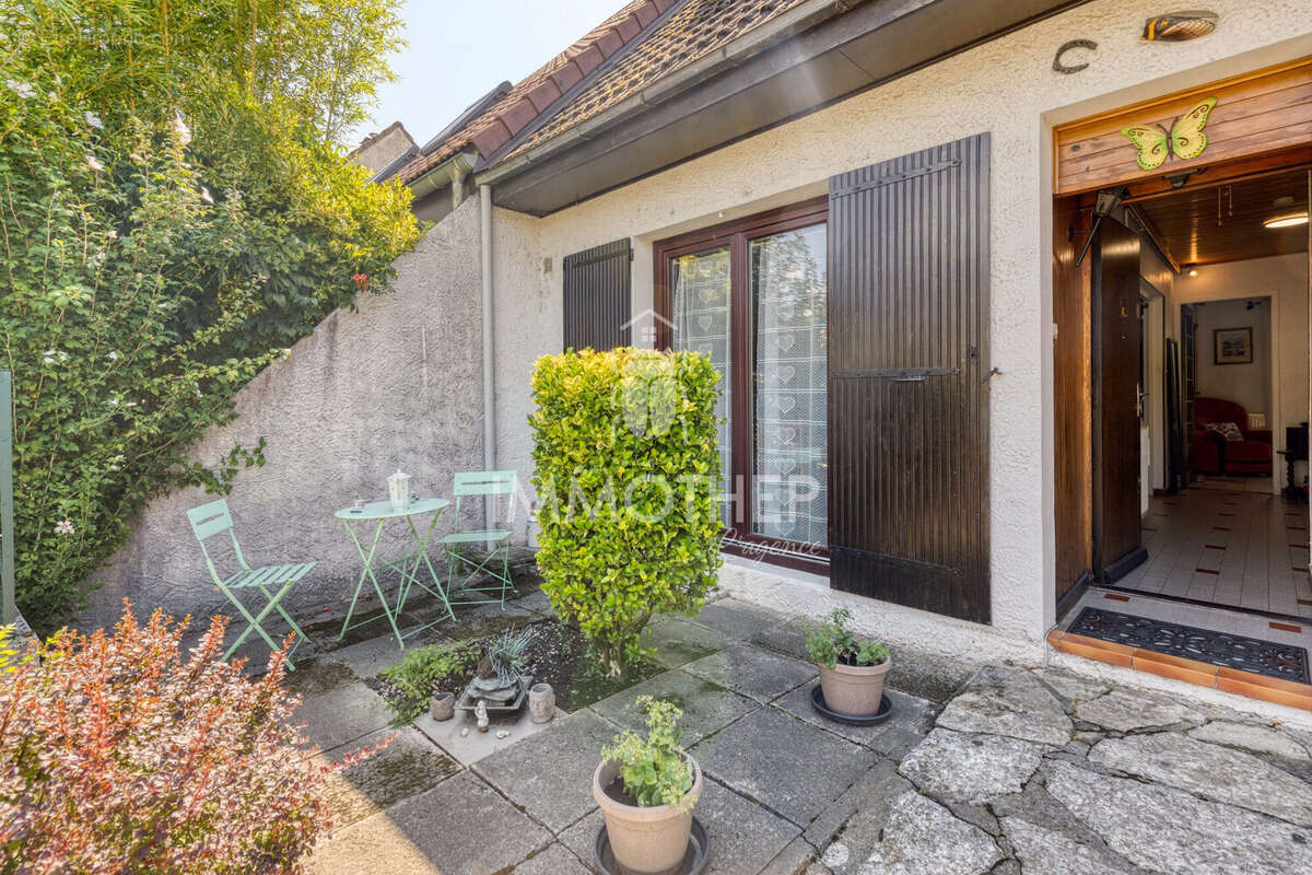 Maison 108 m² à Saint-Egreve  - photo 4