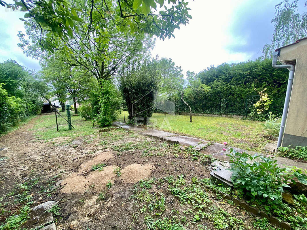 Maison à MONTEREAU-FAULT-YONNE