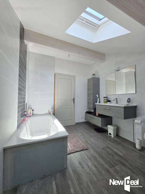 Belle Maison / 200 m² / Vinzier - photo 16