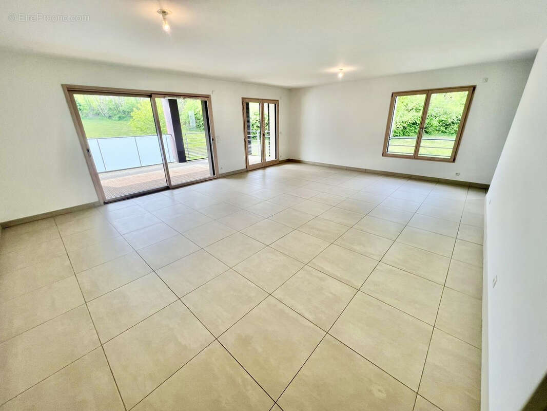 Appartement à DIVONNE-LES-BAINS