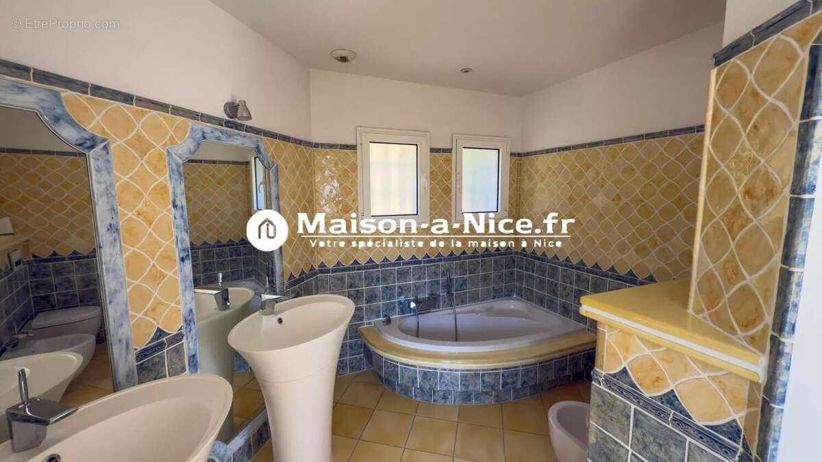Maison à LA TURBIE