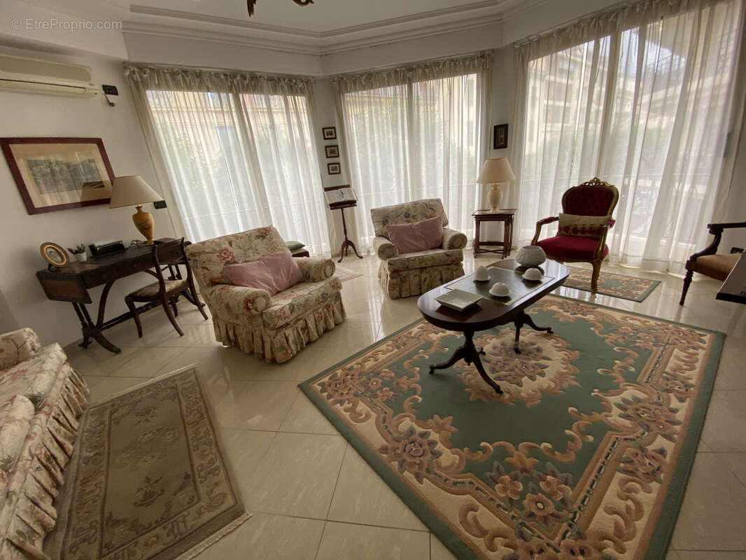 Appartement à MENTON