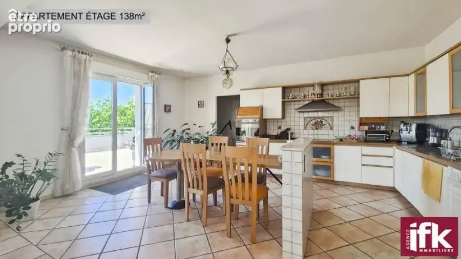 ENSEMBLE IMMOBILIER de 609 m² : Local commercial + Appartement - photo 17