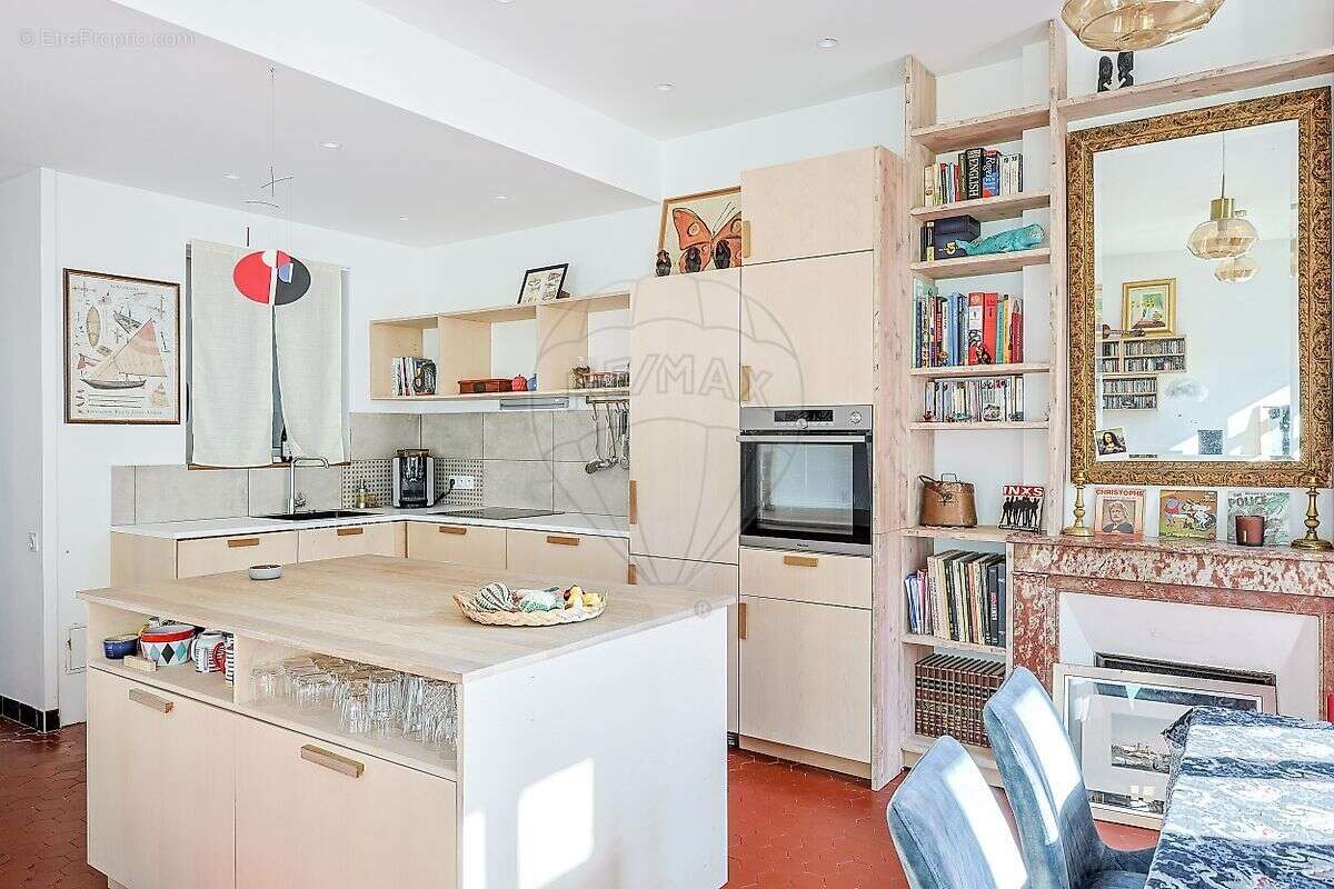 Appartement à MARSEILLE-7E