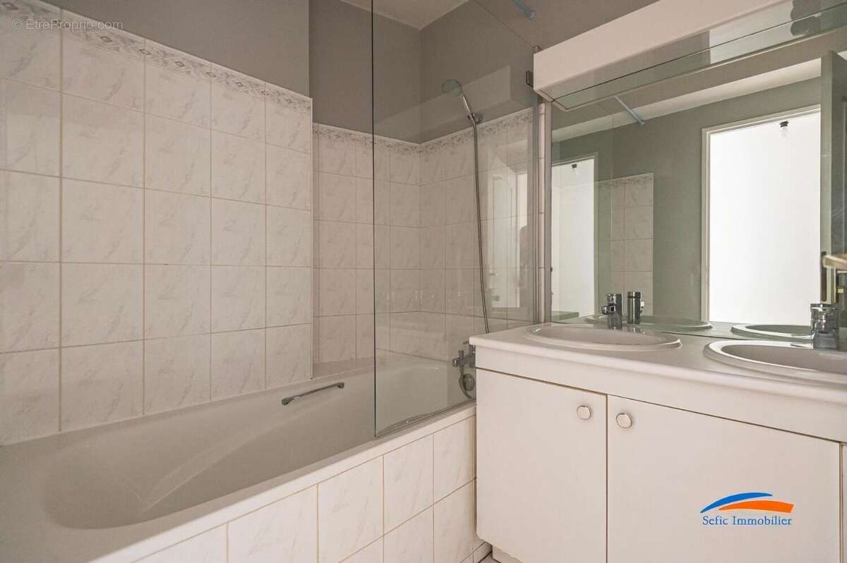  - Appartement à REIMS