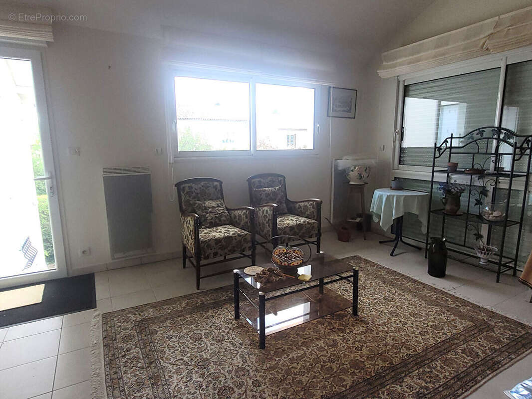 Maison à RUELLE-SUR-TOUVRE