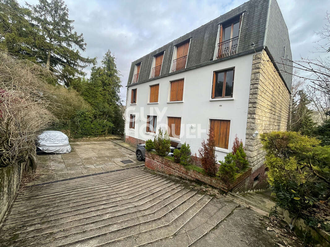 Appartement à CHAVILLE