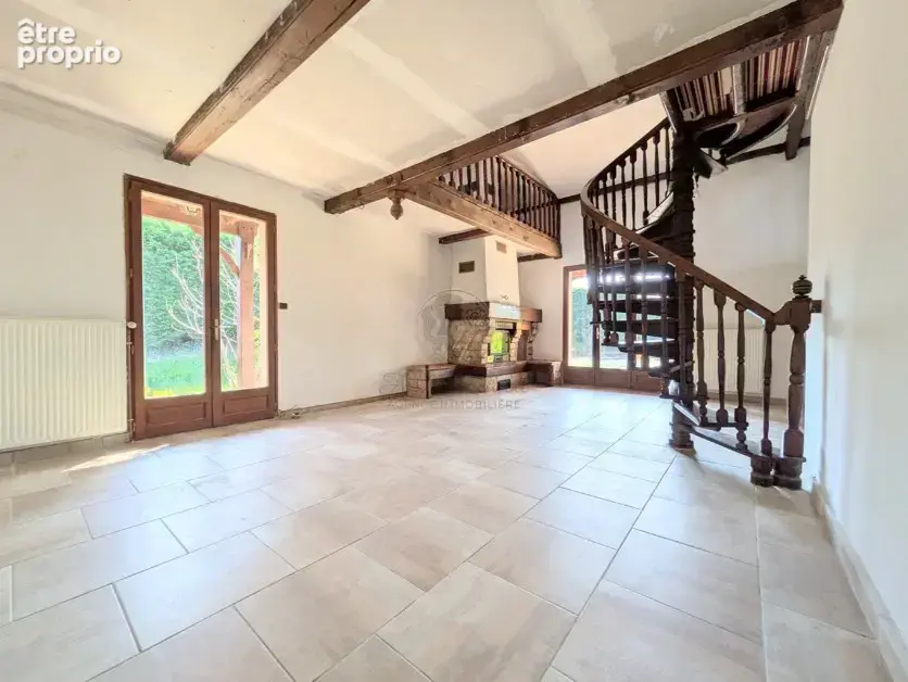 Maison familiale avec vue panoramique et un emplacement privilégié - Vourles - photo 7