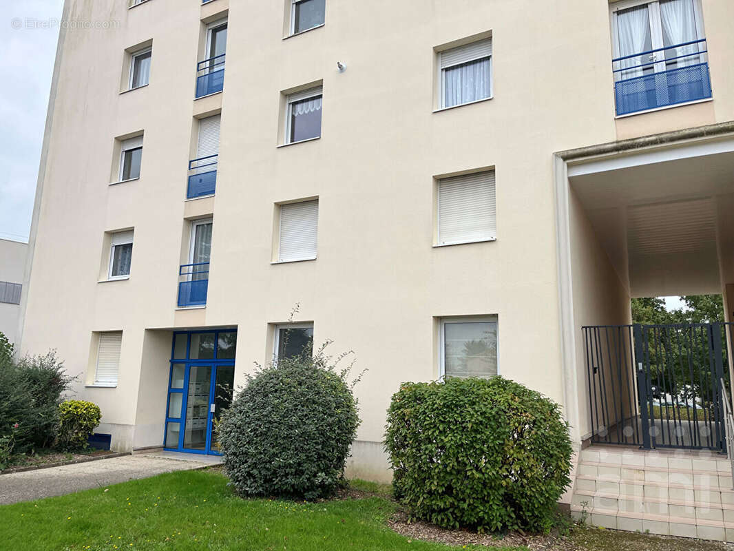 Appartement Poitiers 74 m2 avec terrasse, jardinet et parking - photo 7