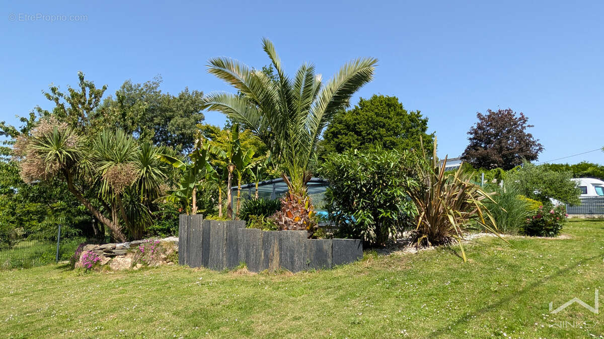 Maison 110m2 en pierres avec piscine couverte & dependance - les fougerets - photo 17