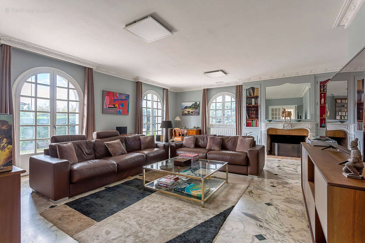 Maison à TASSIN-LA-DEMI-LUNE