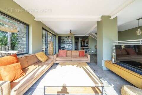 Maison 180 m² à Cavalaire-Sur-Mer  - photo 3