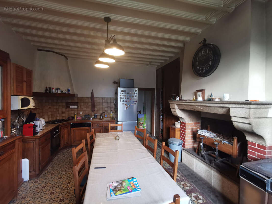 Maison à CHATEAU-CHERVIX