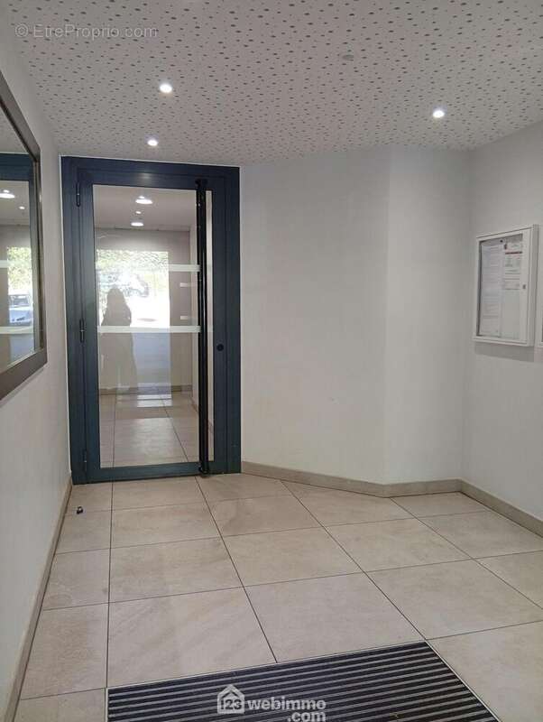 Appartement à LE LUC