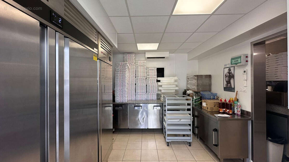 Commerce à MARIGNIER