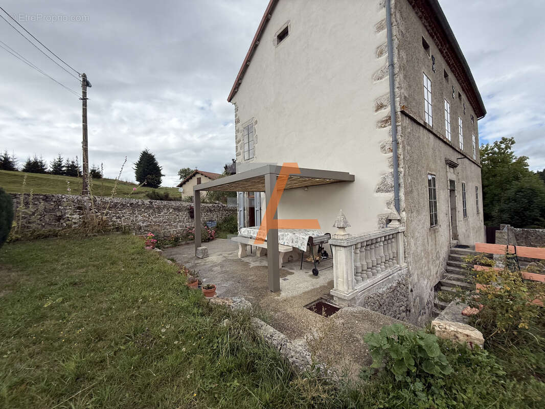Maison à LACHAPELLE-GRAILLOUSE