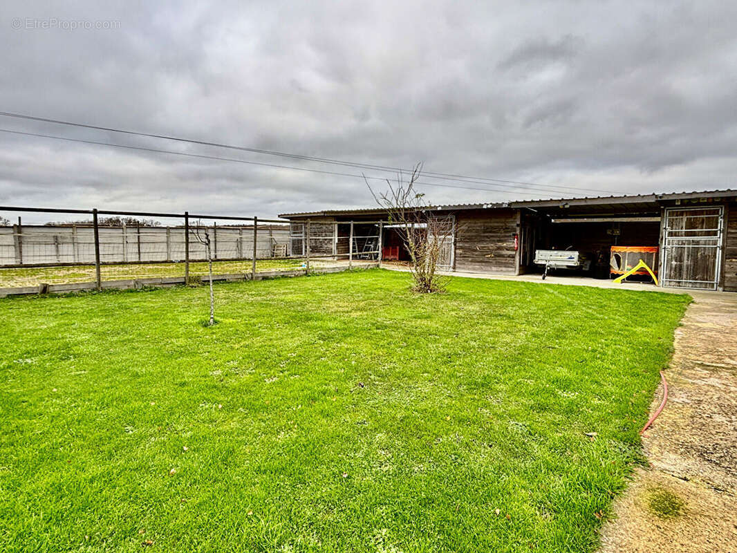 Maison à MAINVILLIERS