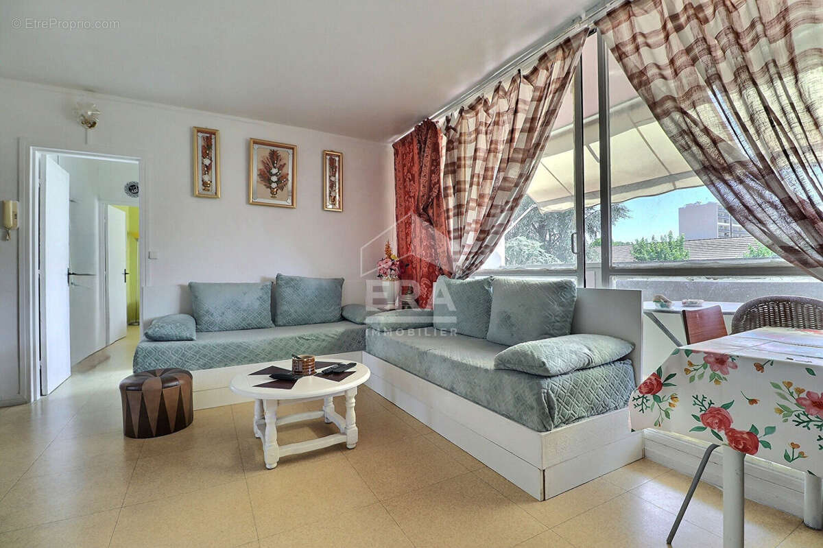 Appartement à AUBERVILLIERS