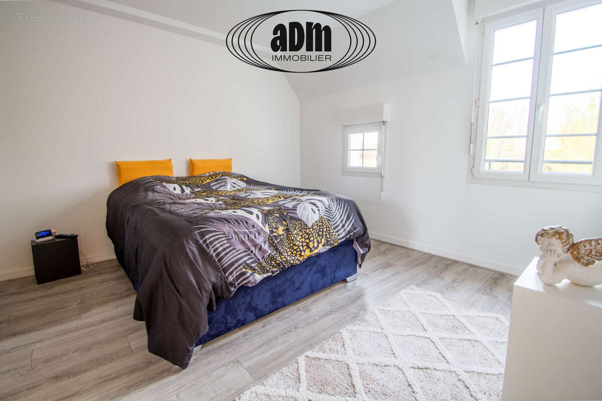 Maison à BAILLY-ROMAINVILLIERS