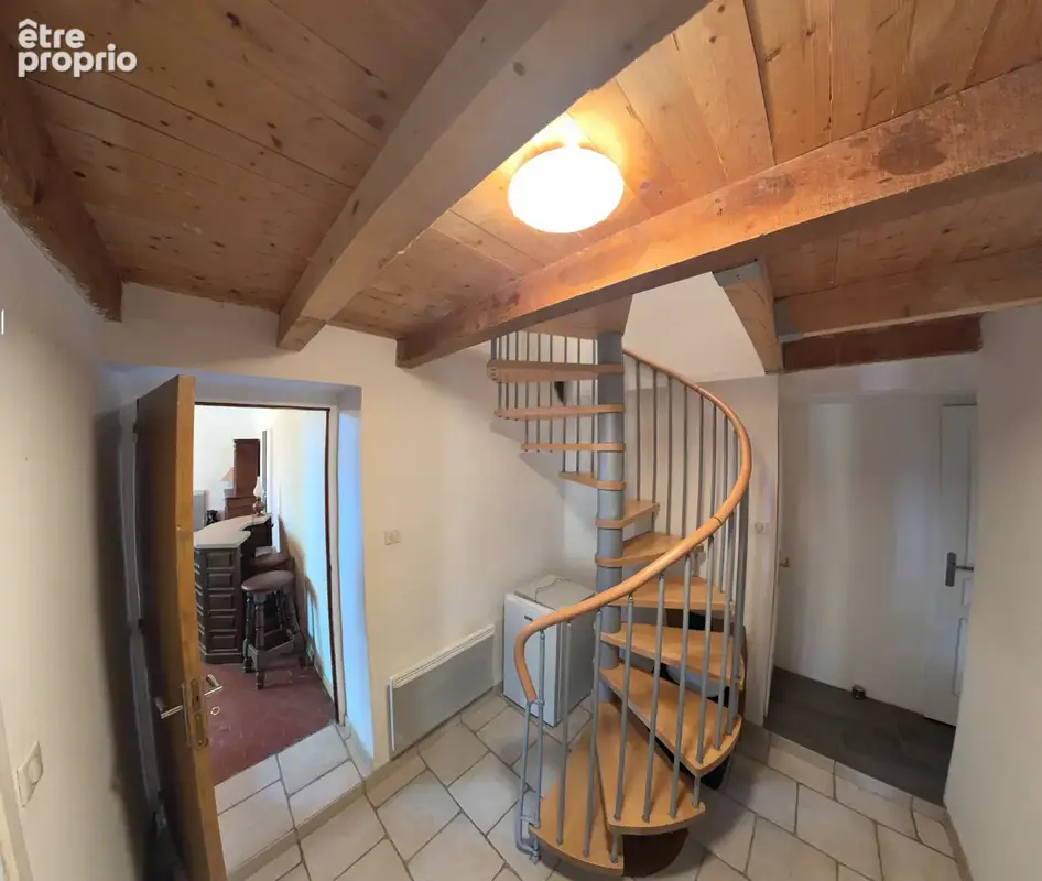 Maison des années 30 à fort potentiel d'agrandissement - Nans-les-Pins - photo 13