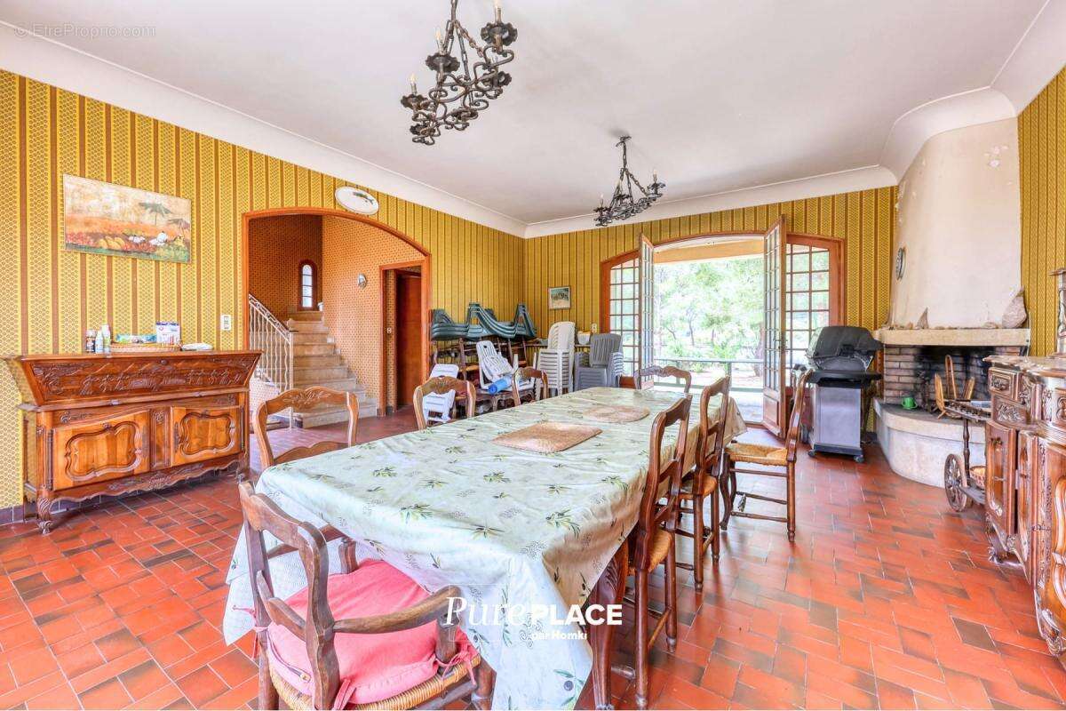 Maison à SIX-FOURS-LES-PLAGES