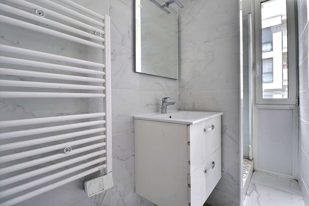 Appartement à AUBERVILLIERS