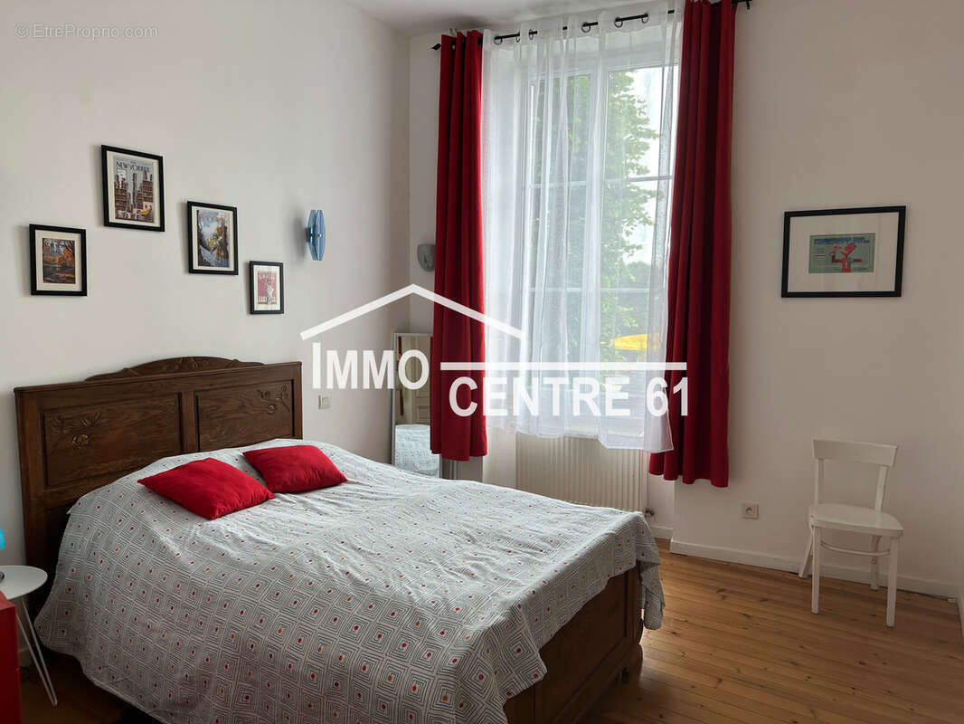 Charmante maison de ville 4 chambres sur 245m2 de terrain - photo 8