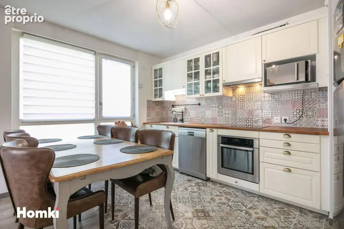 Appartement T3 de 65 m² à Grenoble 38000, Rue Aimé Requet - photo 2