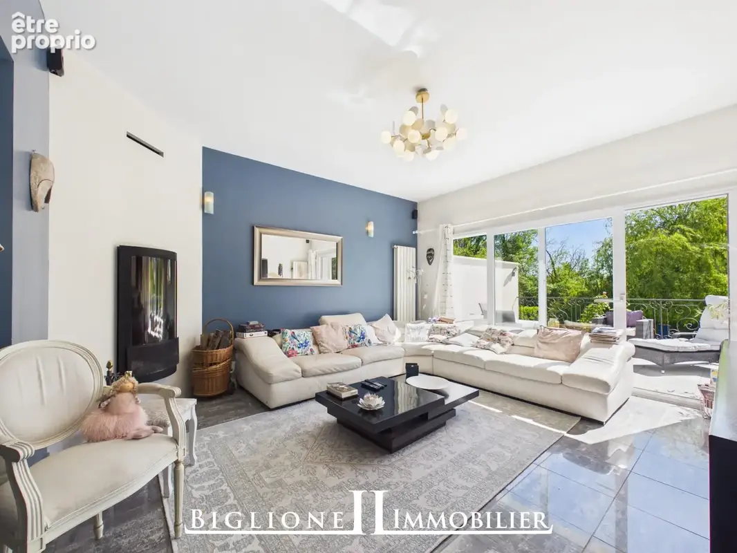 Maison 216 m² à Montfermeil  - photo 5