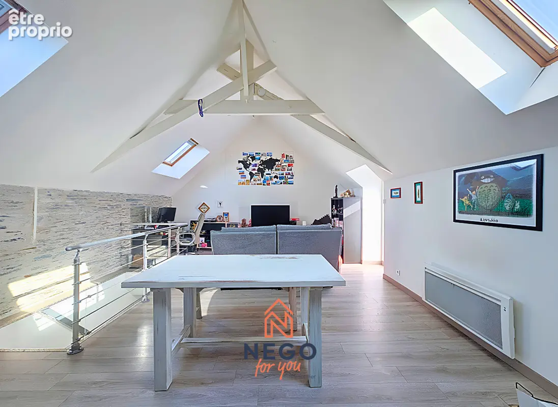 Appartement à LES PONTS-DE-CE