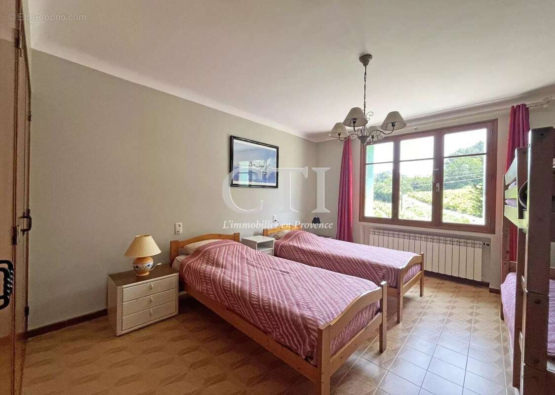 Maison à VAISON-LA-ROMAINE