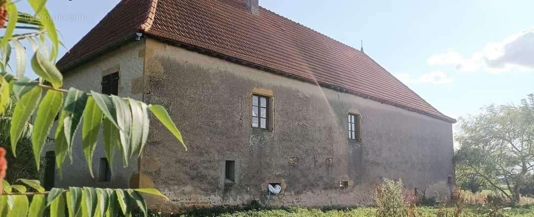 Maison à FLEURY-LA-MONTAGNE