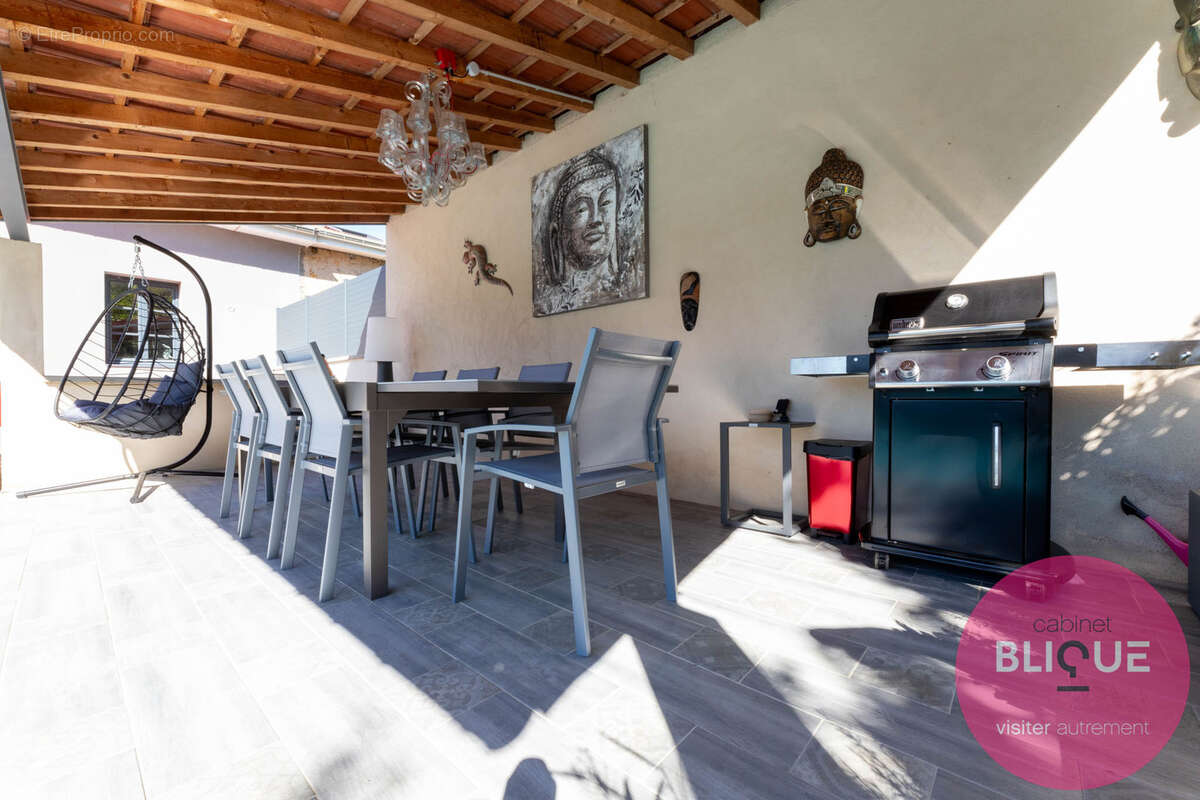 Maison à LAY-SAINT-CHRISTOPHE