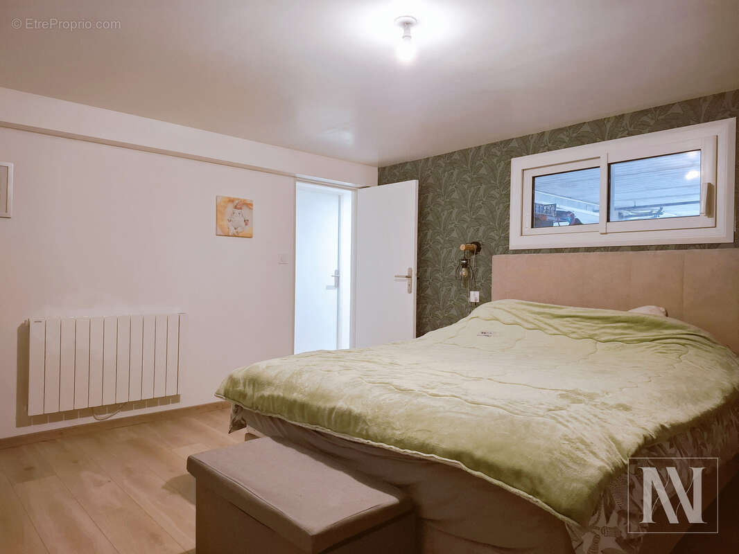 Maison à MONTSUZAIN