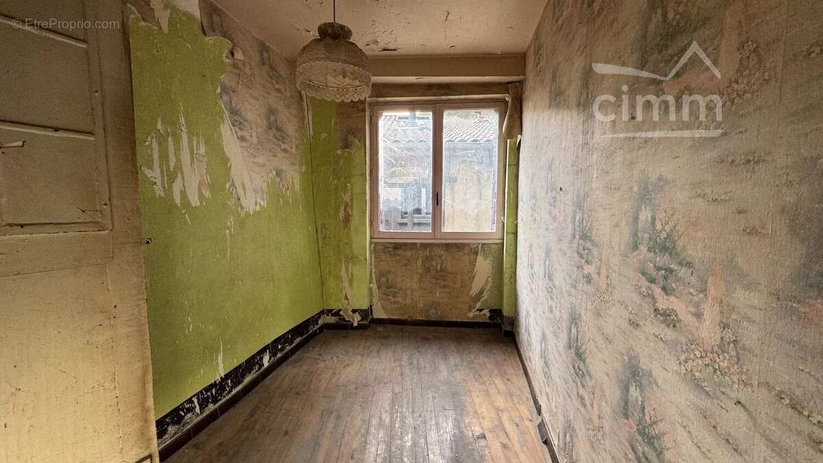 Maison à TOURNON-SUR-RHONE