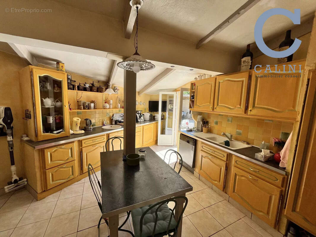 Maison à GARRIGUES-SAINTE-EULALIE