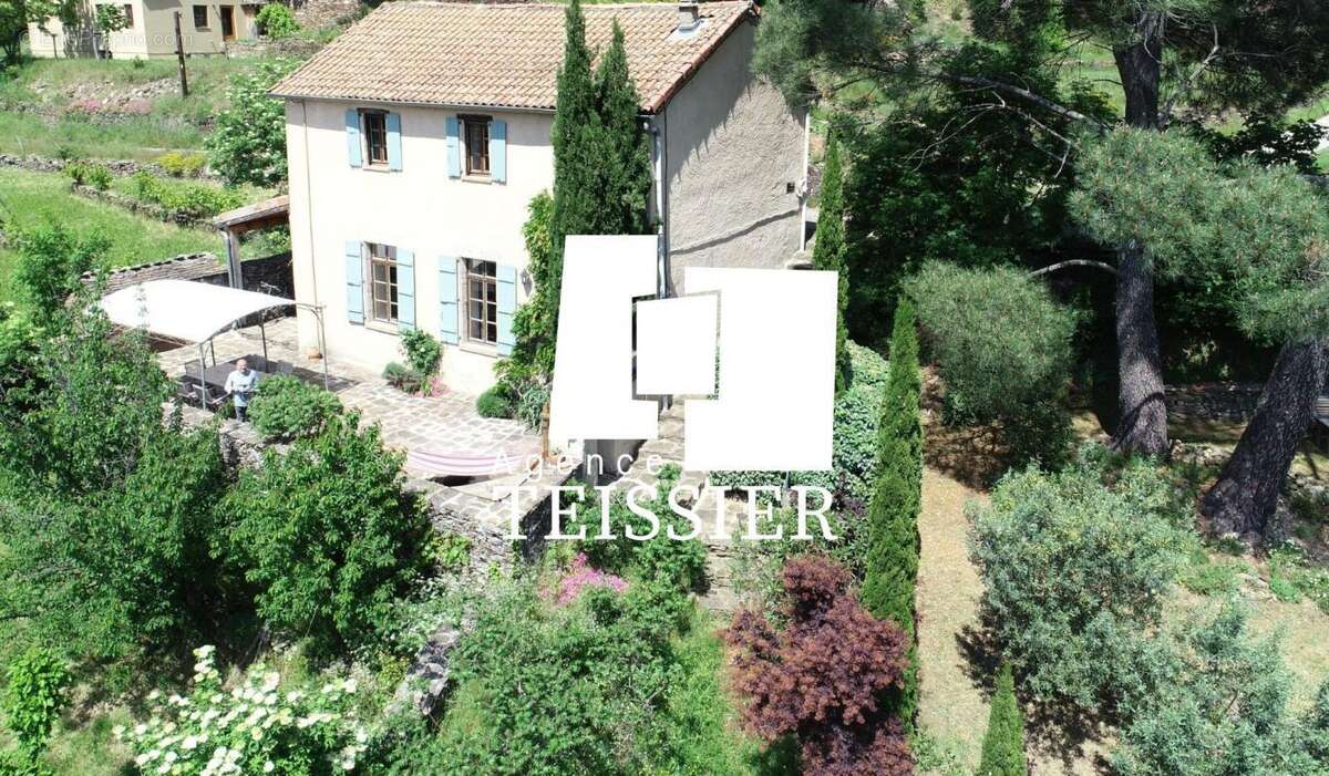 Maison à SAINT-MELANY