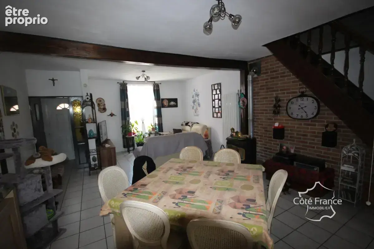 GIVET Maison d'habitation 2 chambres, louée 550 EUR par mois - photo 4