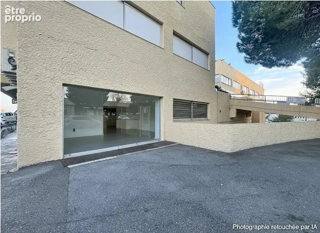 Photo Commerce à Antibes au prix de 388 000€