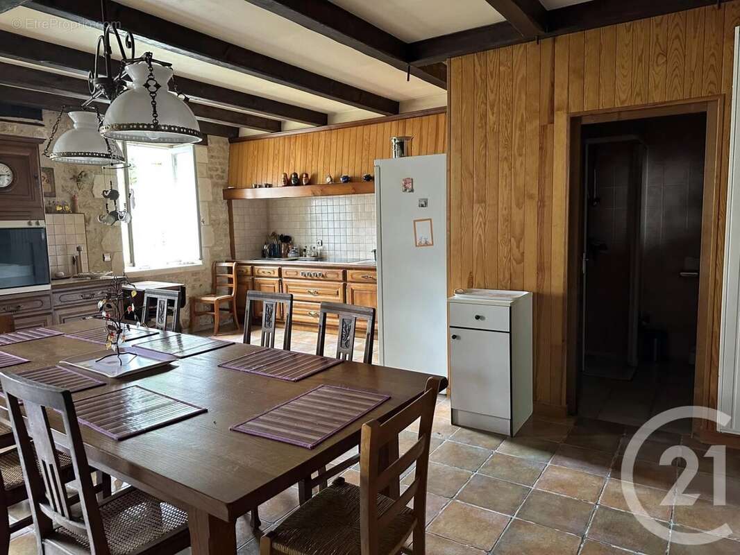 Maison 561 m² à Melleran  - photo 7
