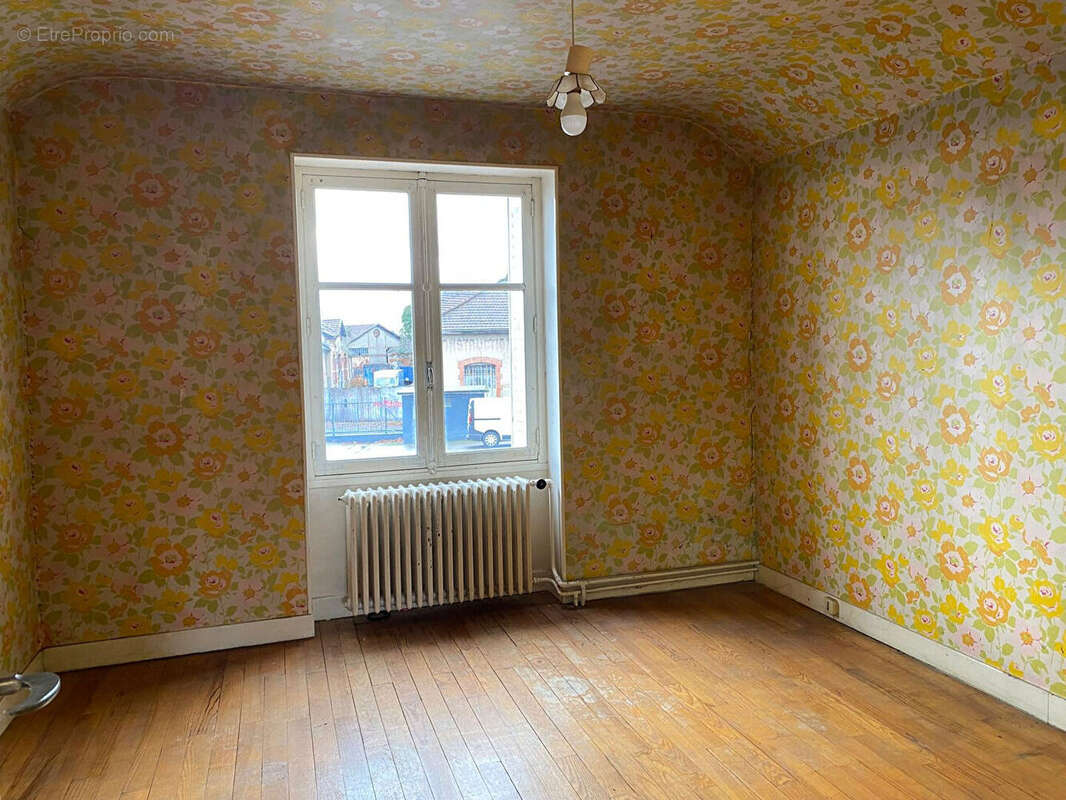 Maison à MONTCEAU-LES-MINES