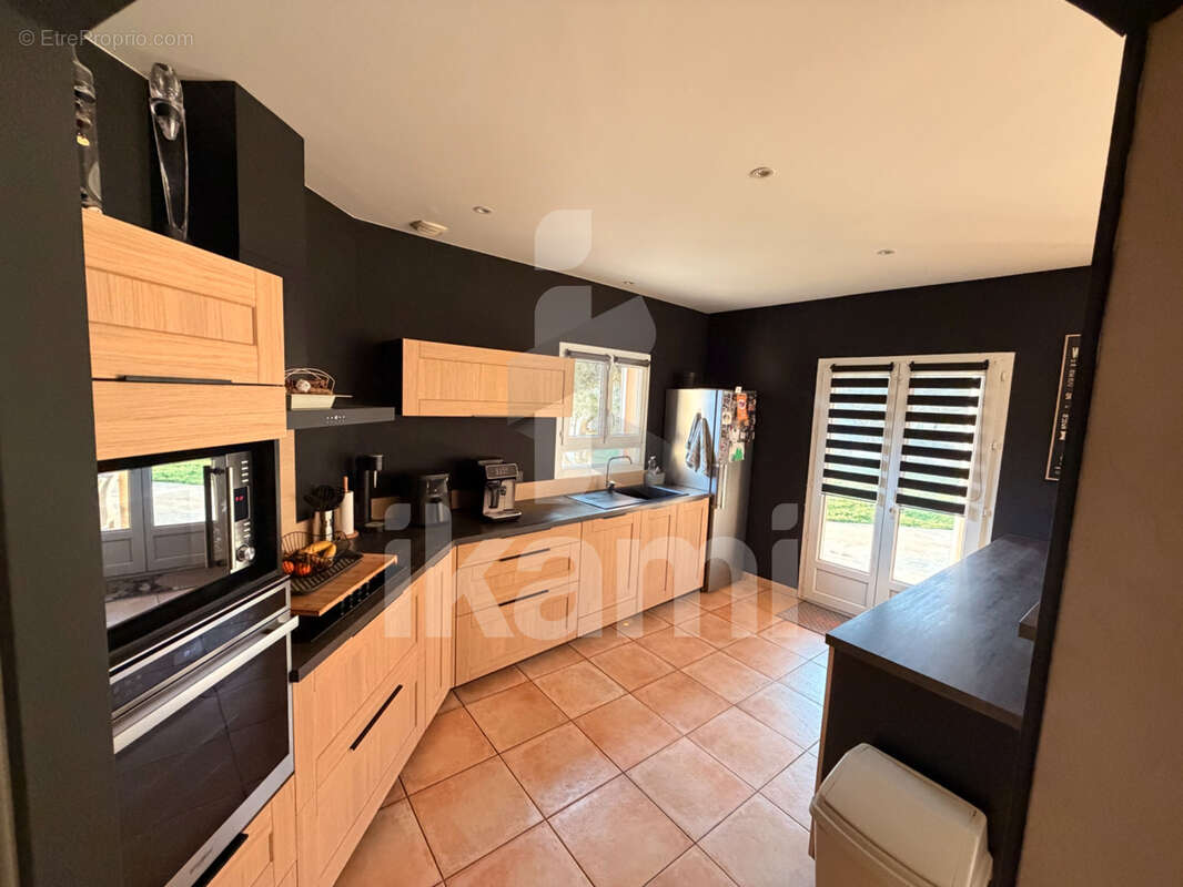 Maison à SAINT-MARCEL-LES-VALENCE